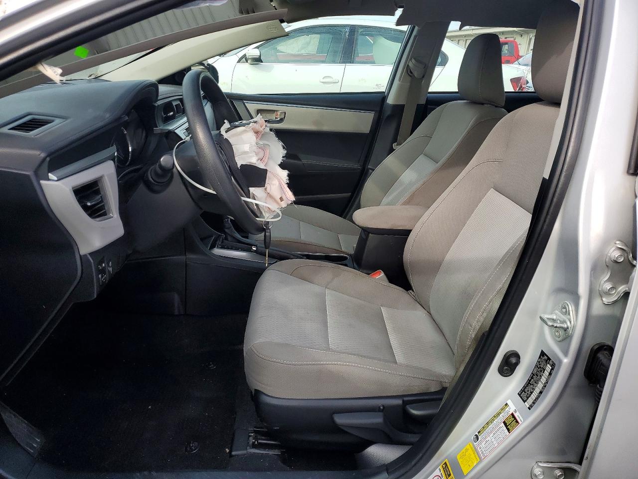 2016 TOYOTA COROLLA LE photo 7