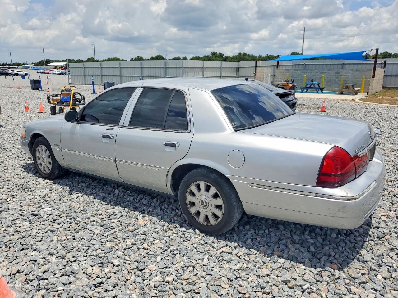 2003 MERCURY GRAND MARQUIS LS photo 3