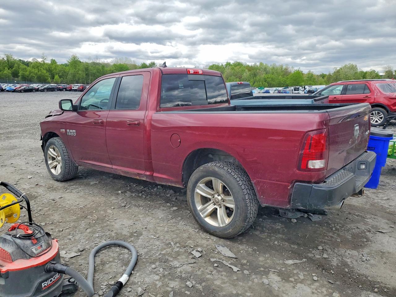 2017 RAM 1500 SPORT photo 4
