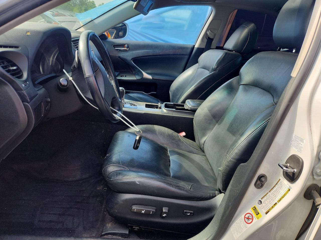 2007 LEXUS IS 250 photo 13