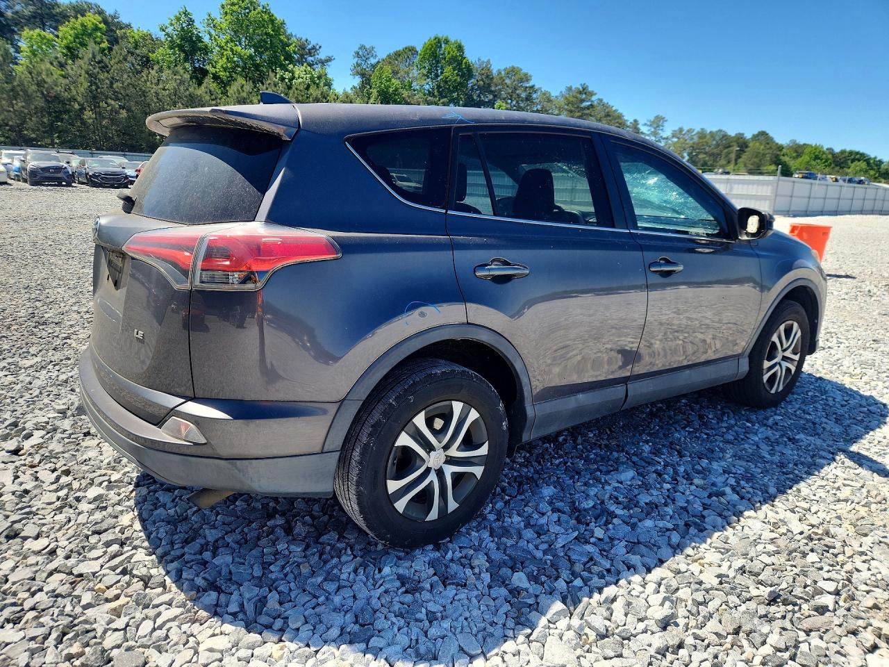 2018 TOYOTA RAV4 LE photo 7
