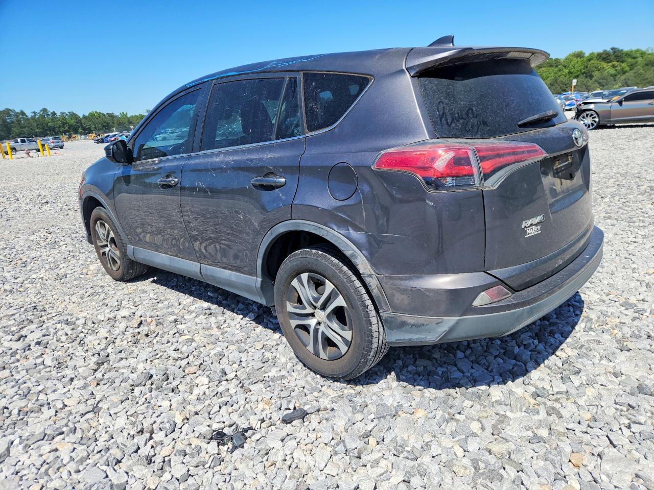 2018 TOYOTA RAV4 LE photo 4