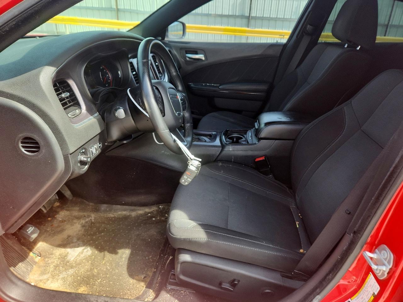 2016 DODGE CHARGER SXT photo 13