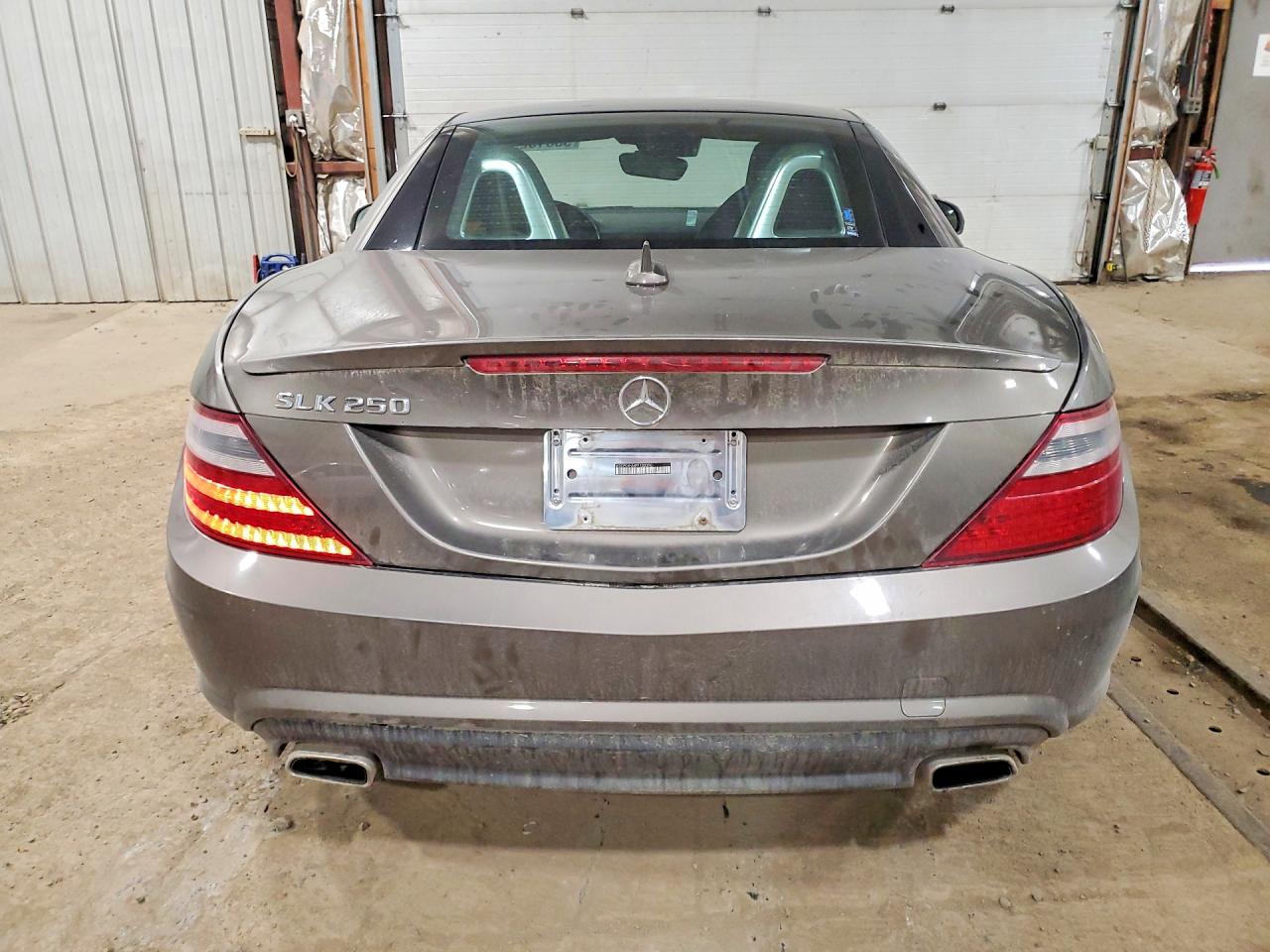 2015 MERCEDES-BENZ SLK 250 photo 16