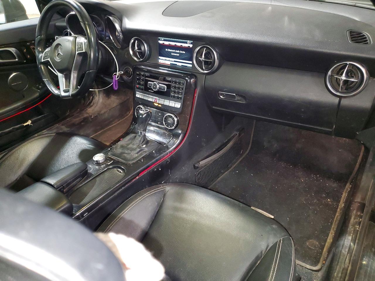 2015 MERCEDES-BENZ SLK 250 photo 22