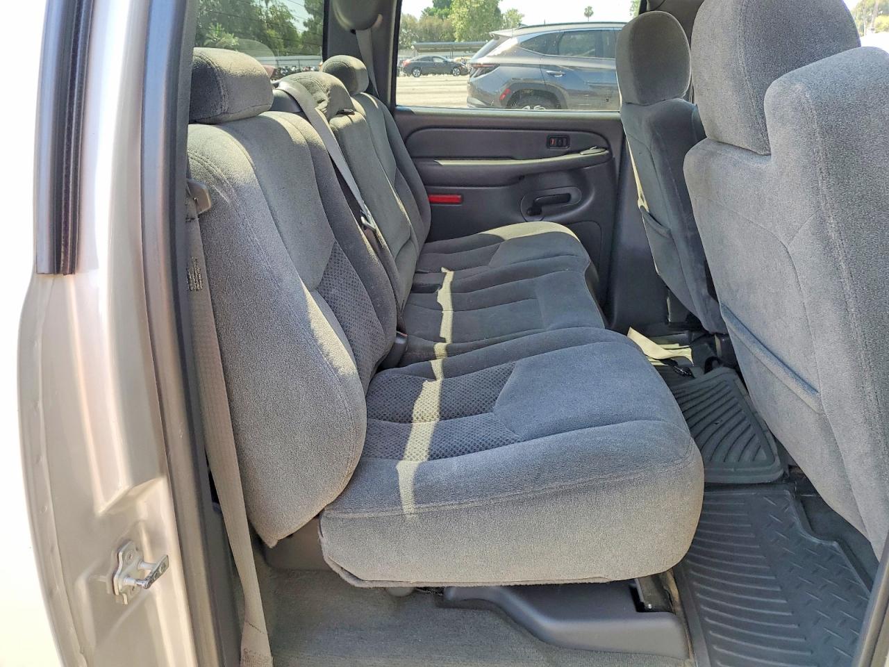 2004 CHEVROLET SILVERADO C1500 photo 19