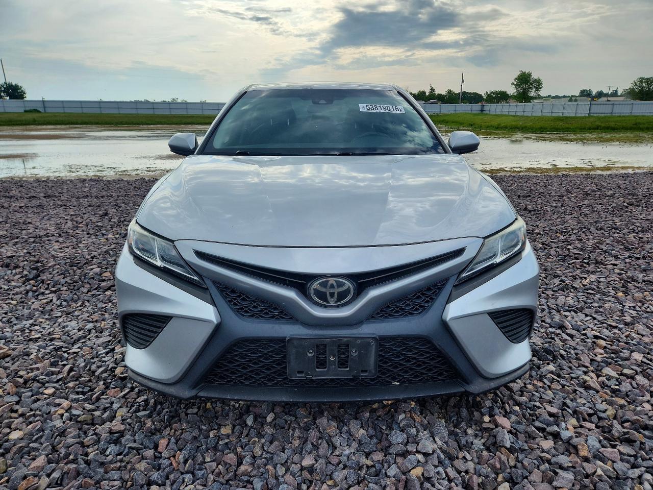 2018 TOYOTA CAMRY SE photo 9