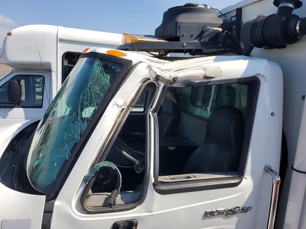 2010 INTERNATIONAL 4000 4300 - BUCKET TRUCK photo 25