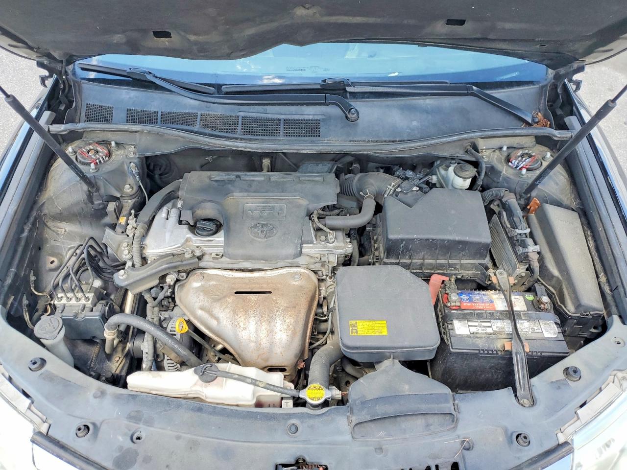 2012 TOYOTA CAMRY LE photo 21