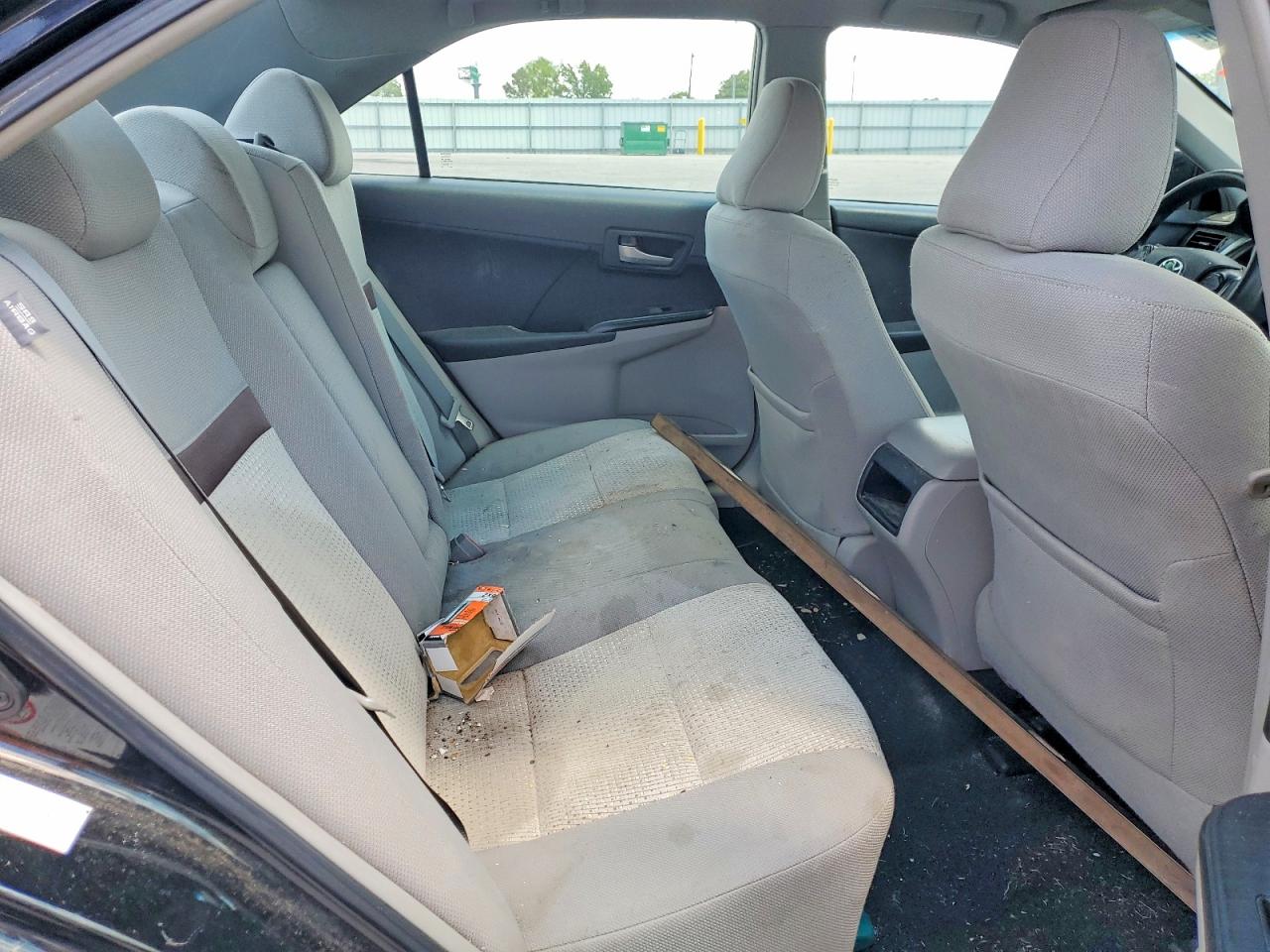 2012 TOYOTA CAMRY LE photo 19