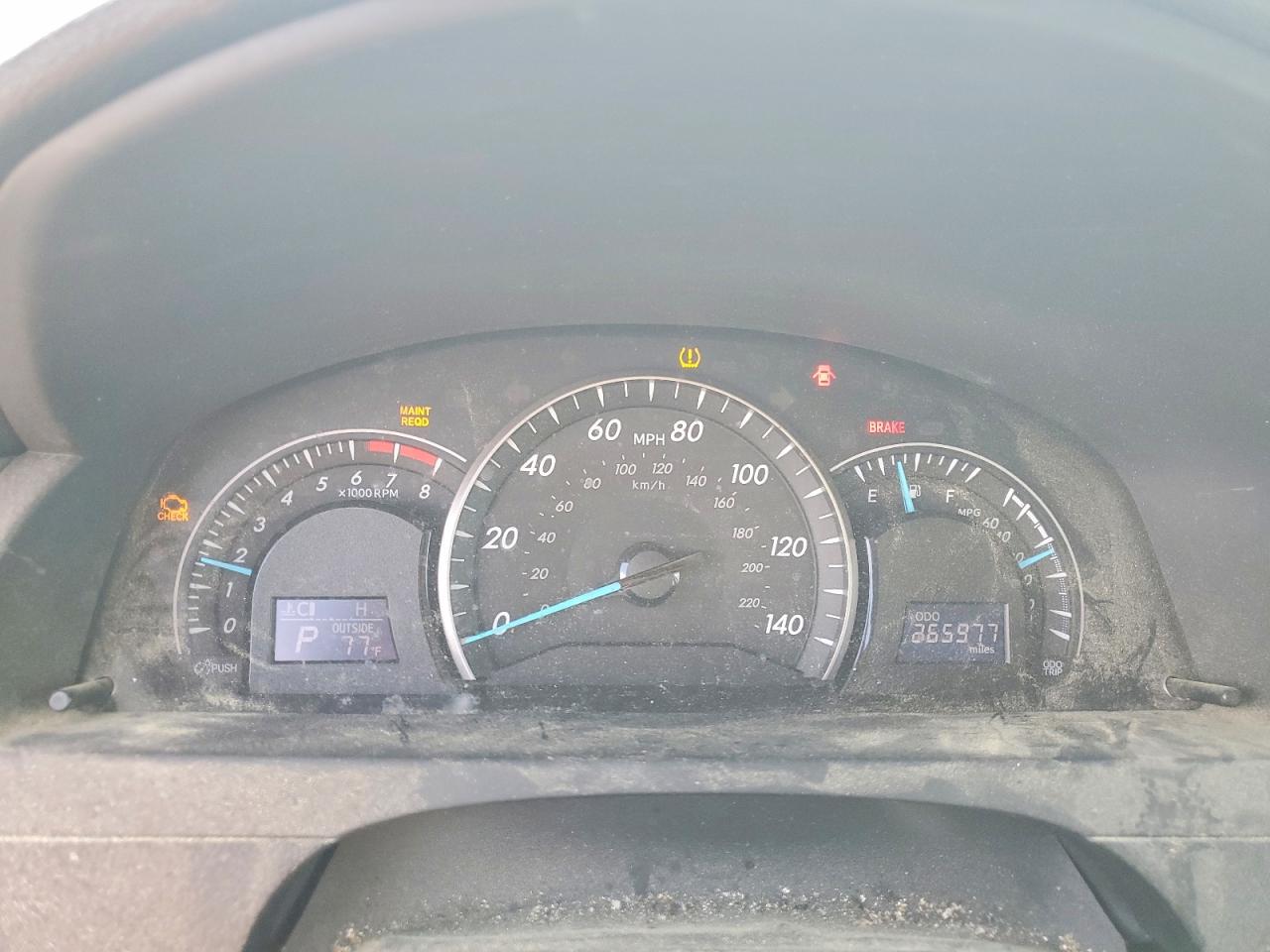 2012 TOYOTA CAMRY LE photo 17