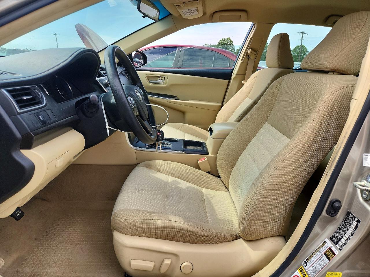2017 TOYOTA CAMRY LE photo 19