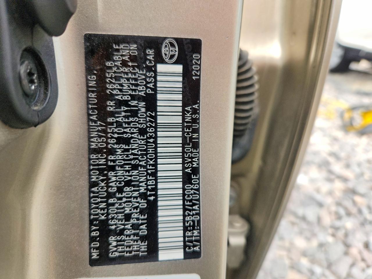 2017 TOYOTA CAMRY LE photo 34