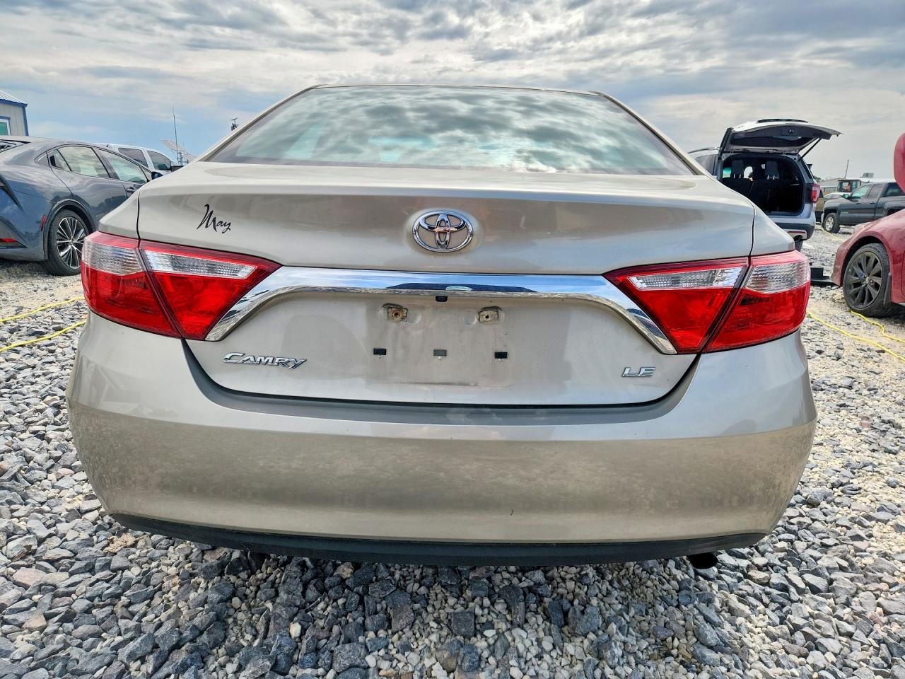 2017 TOYOTA CAMRY LE photo 16