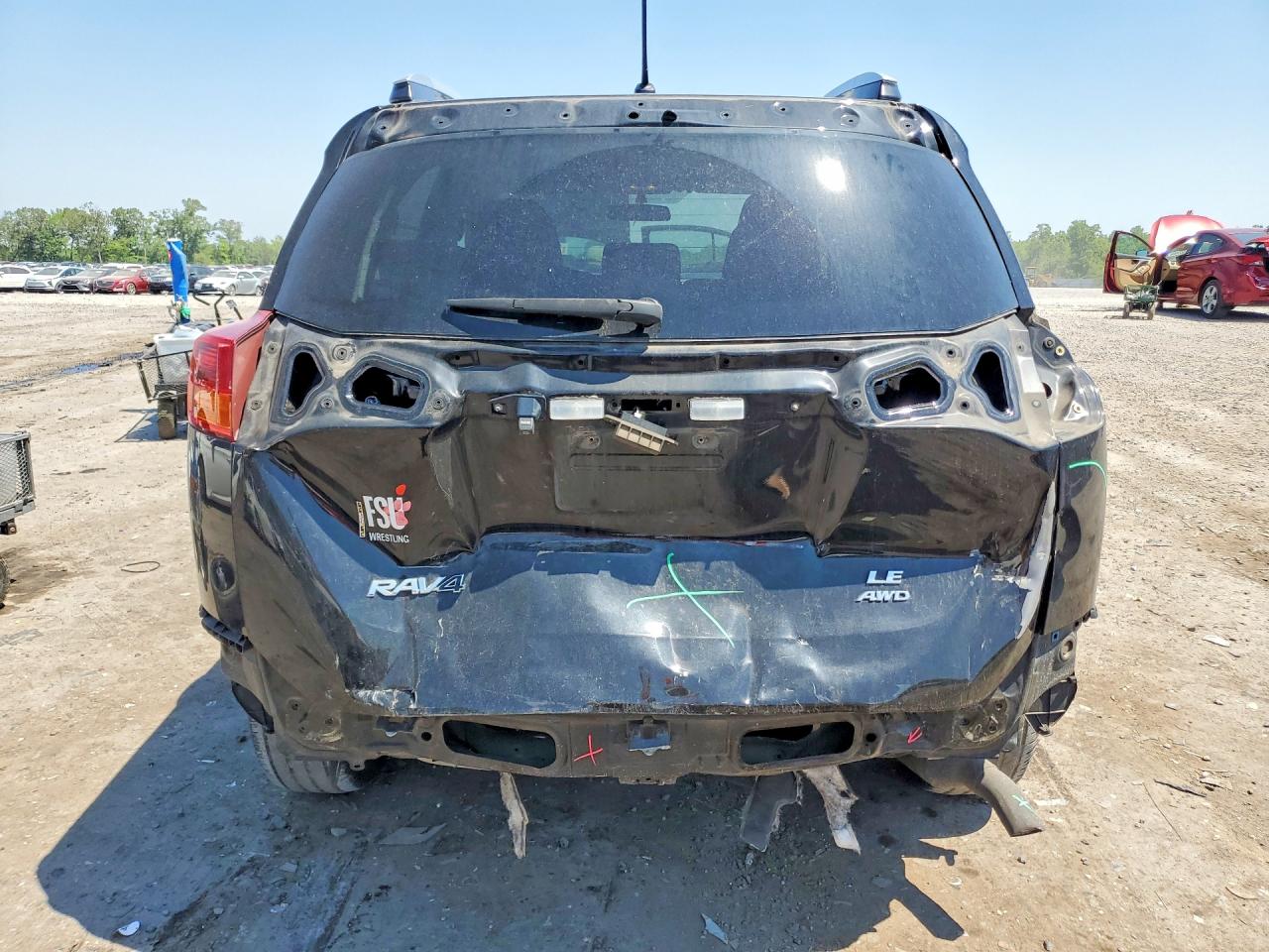 2014 TOYOTA RAV4 LE photo 16