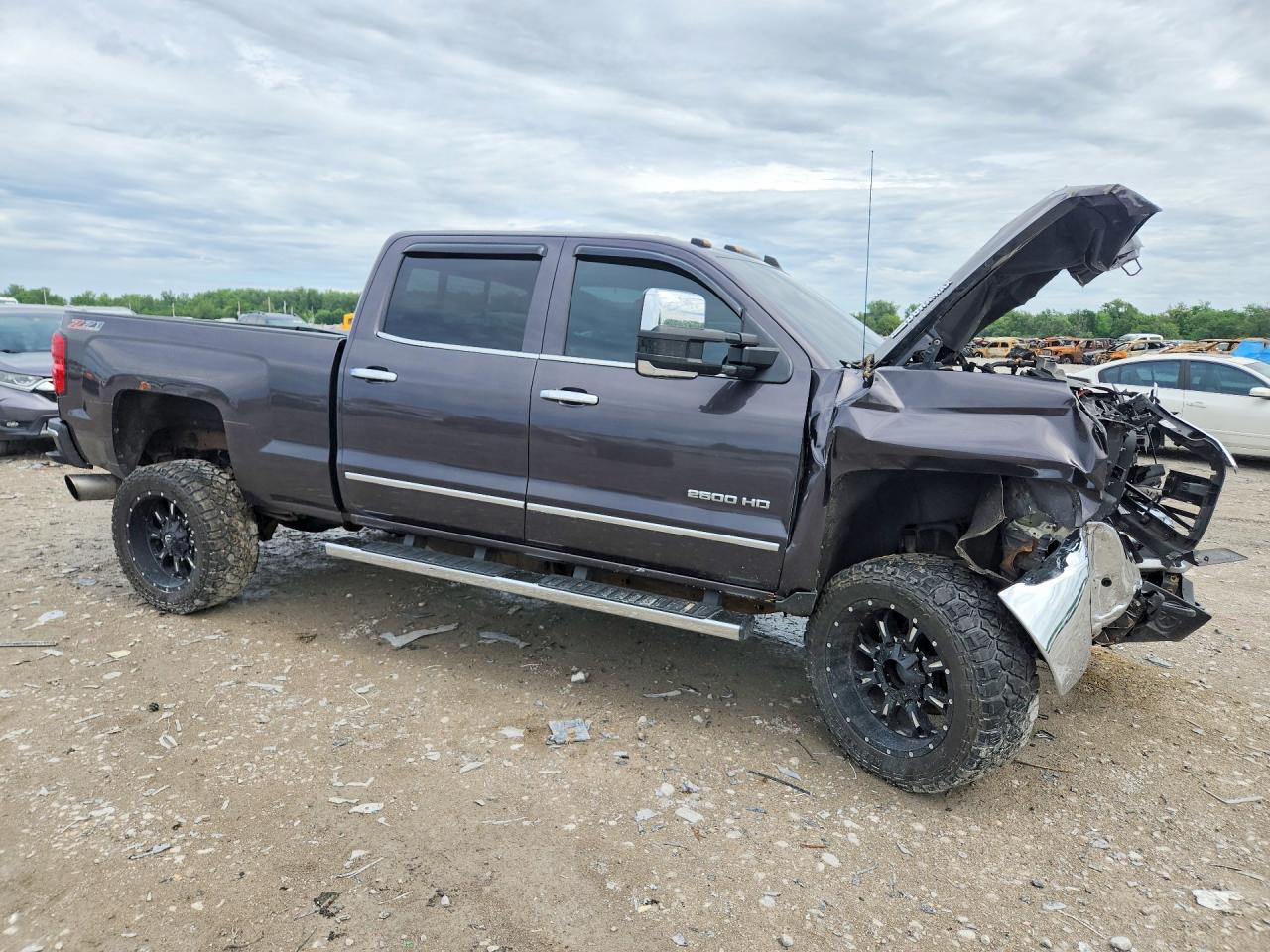 2015 CHEVROLET SILVERADO K2500 HEAVY DUTY LTZ photo 4