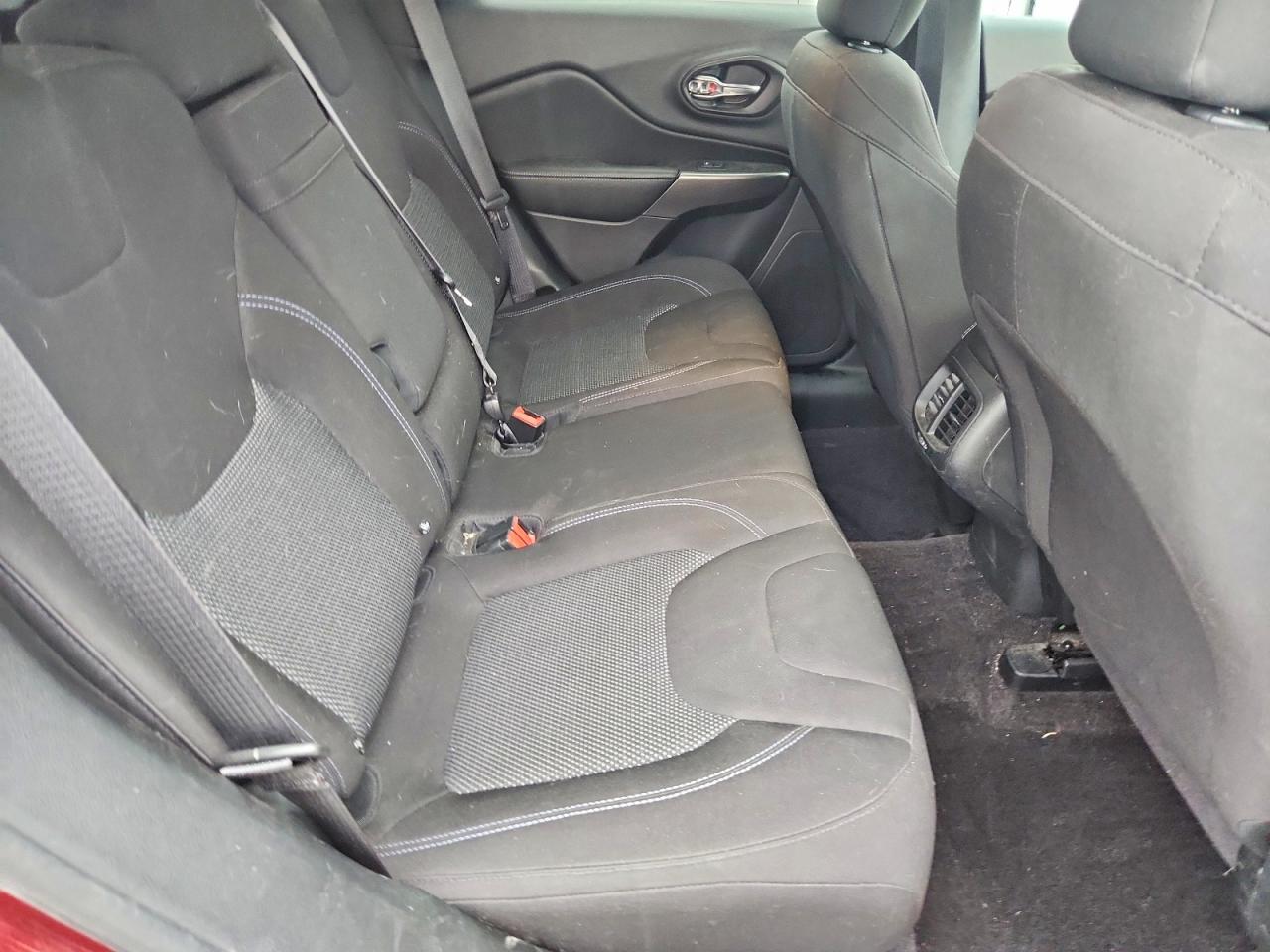 2019 JEEP CHEROKEE LATITUDE photo 10