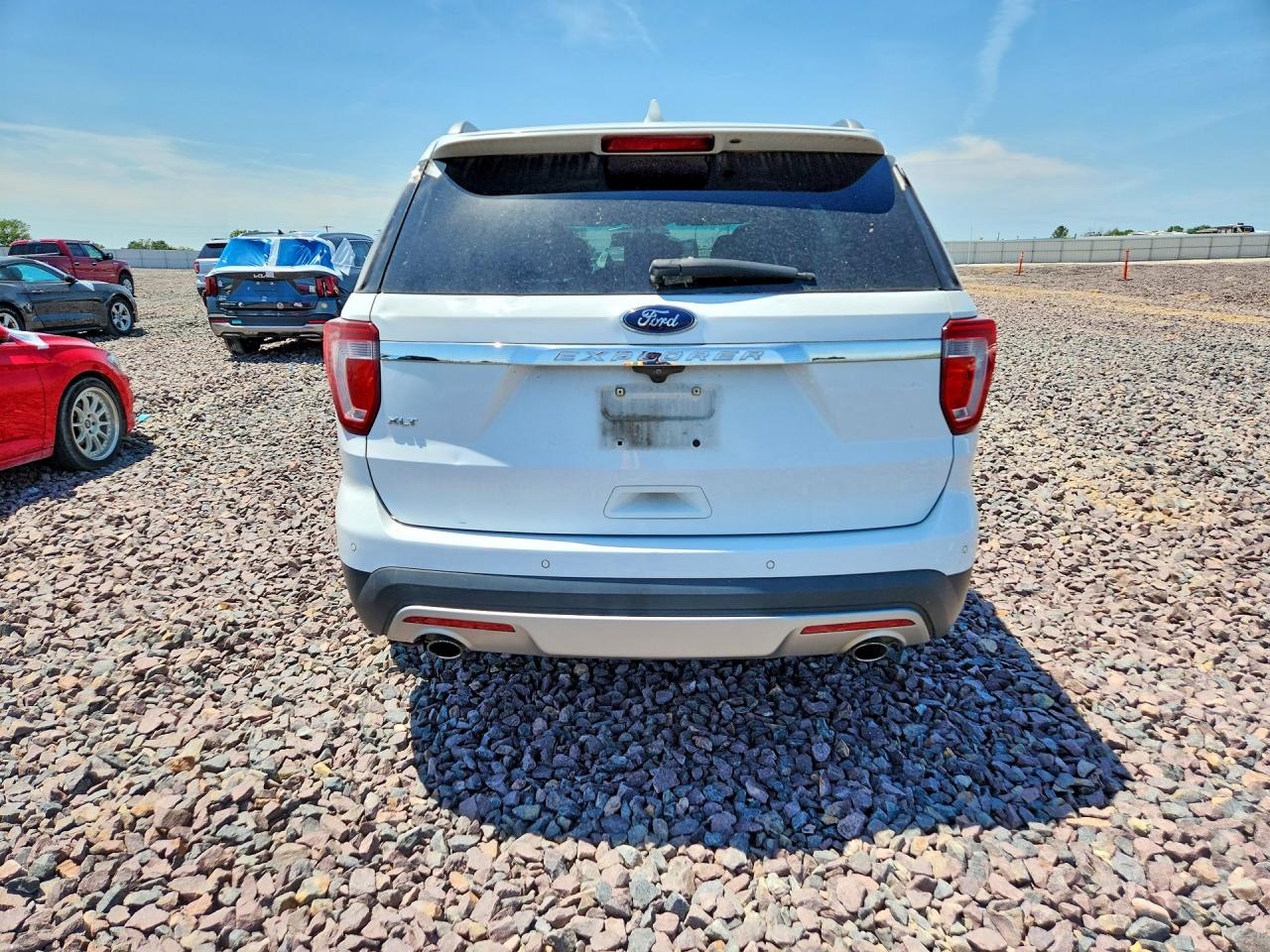 2017 FORD EXPLORER XLT photo 11