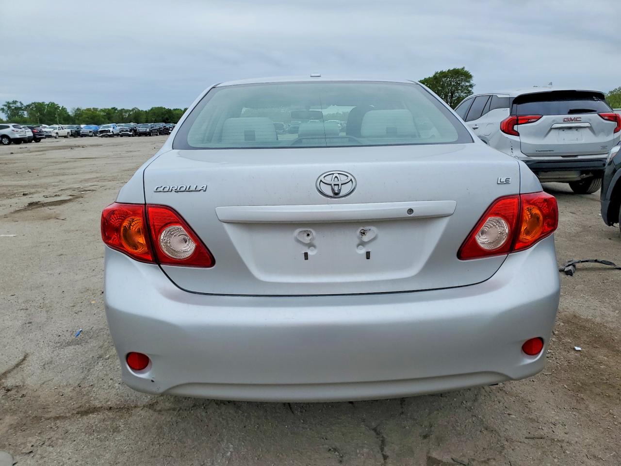 2009 TOYOTA COROLLA photo 6