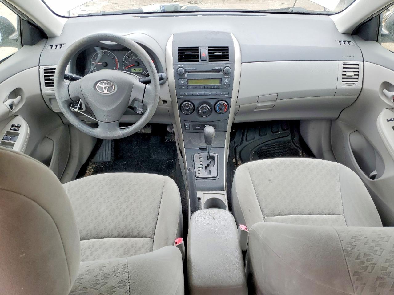 2009 TOYOTA COROLLA photo 8