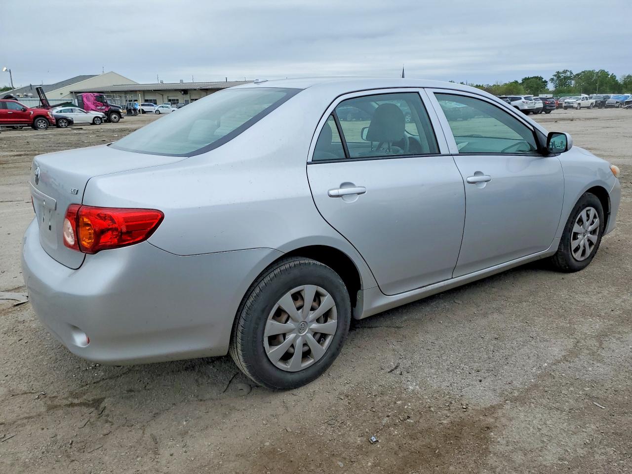 2009 TOYOTA COROLLA photo 3