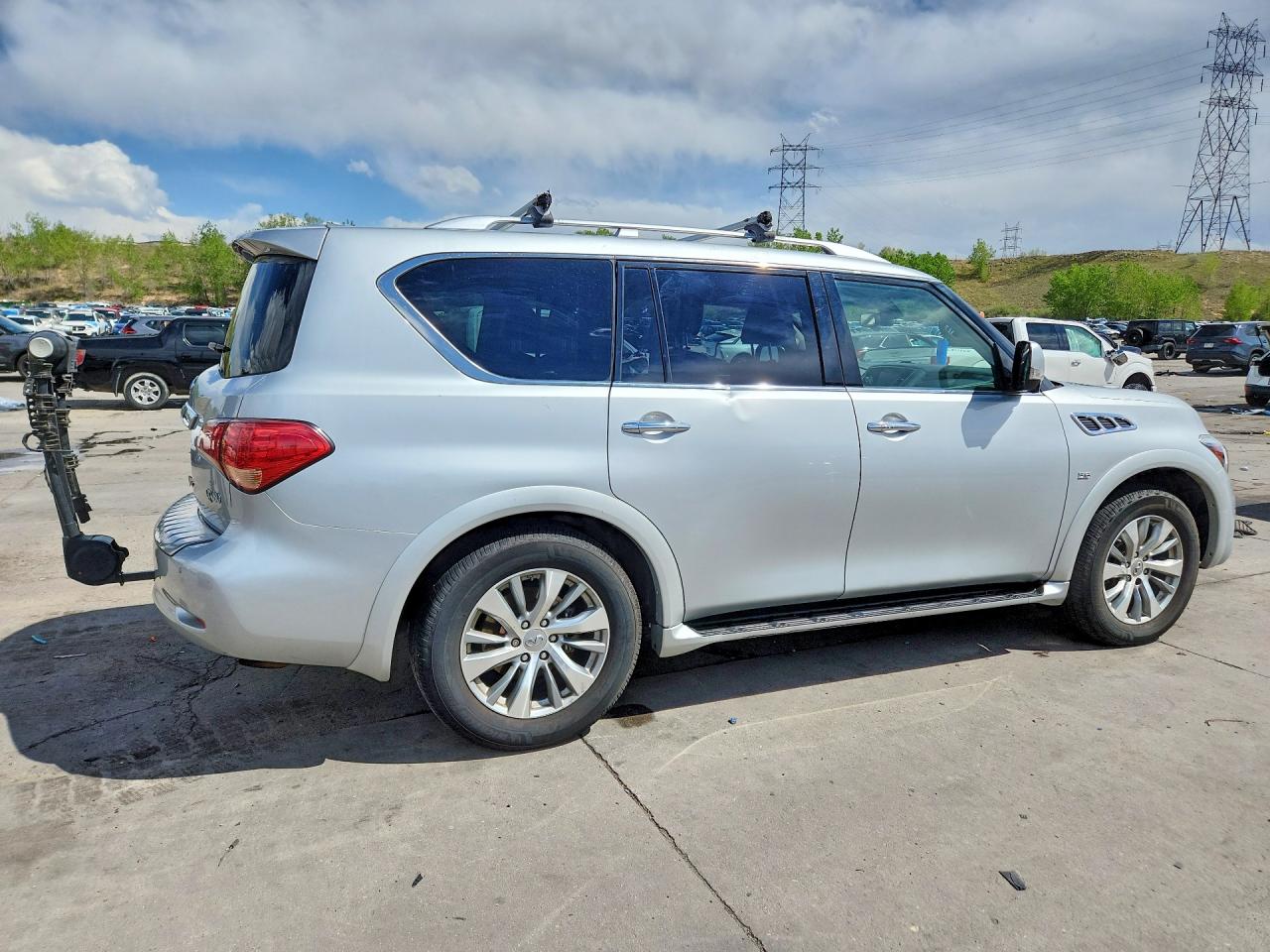 2017 INFINITI QX80 BASE photo 5