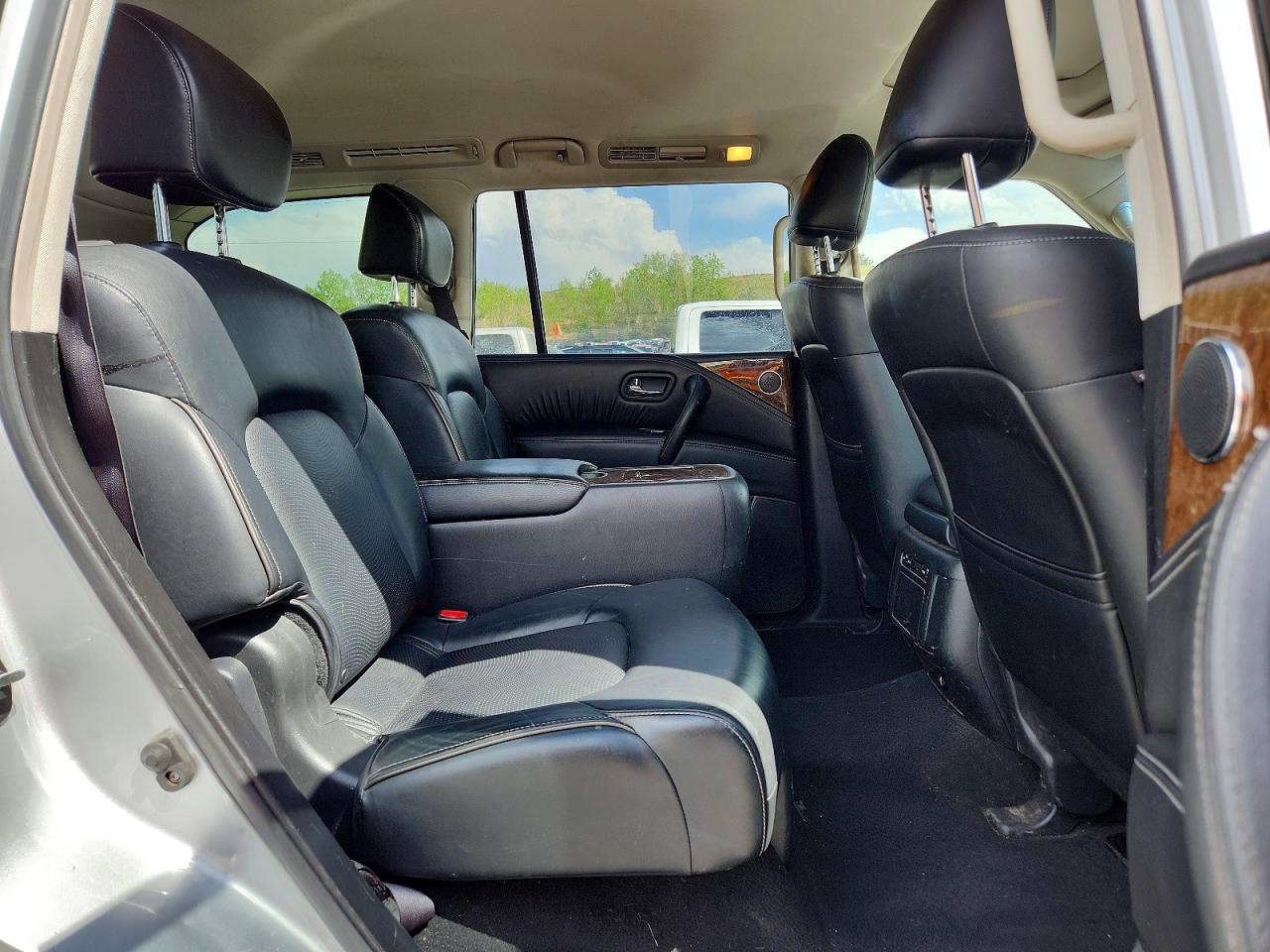 2017 INFINITI QX80 BASE photo 21