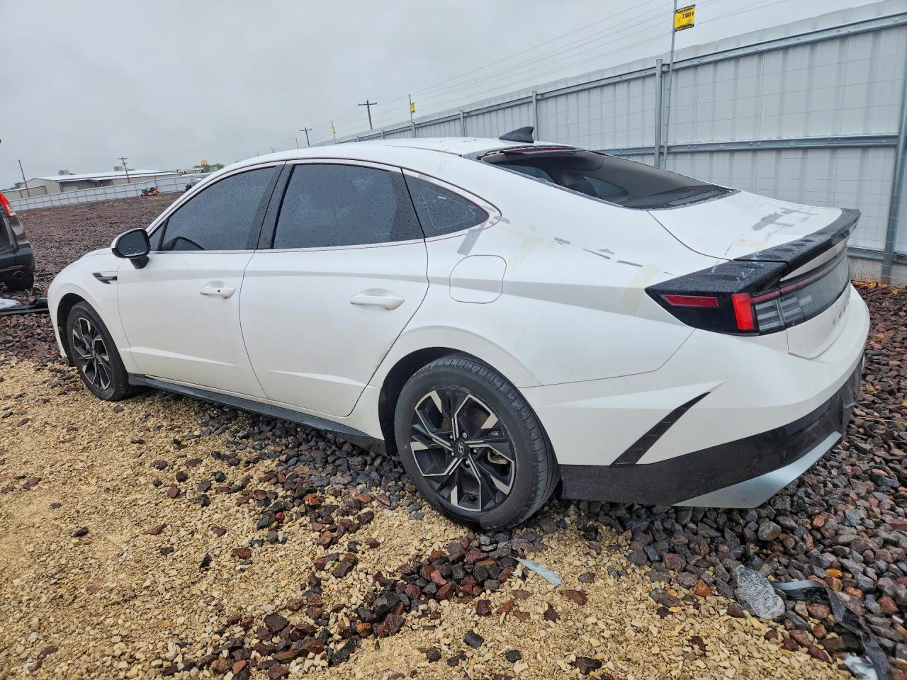2024 HYUNDAI SONATA SEL photo 3