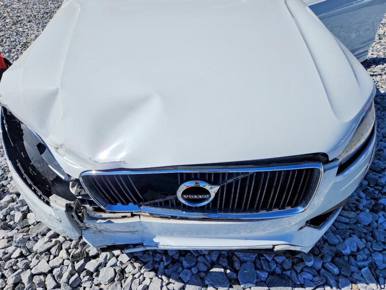 2016 VOLVO XC90 T6 photo 34