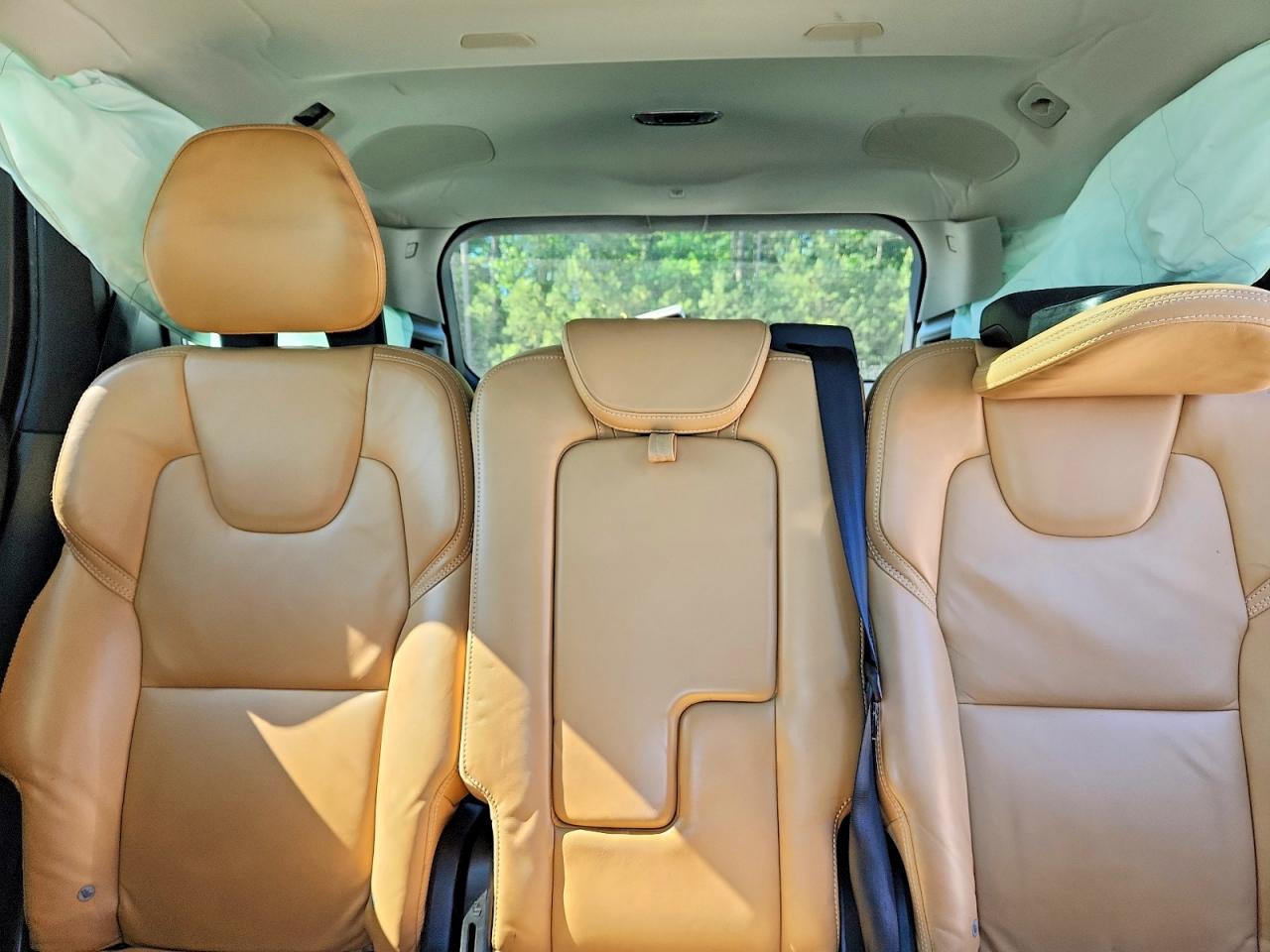 2016 VOLVO XC90 T6 photo 28