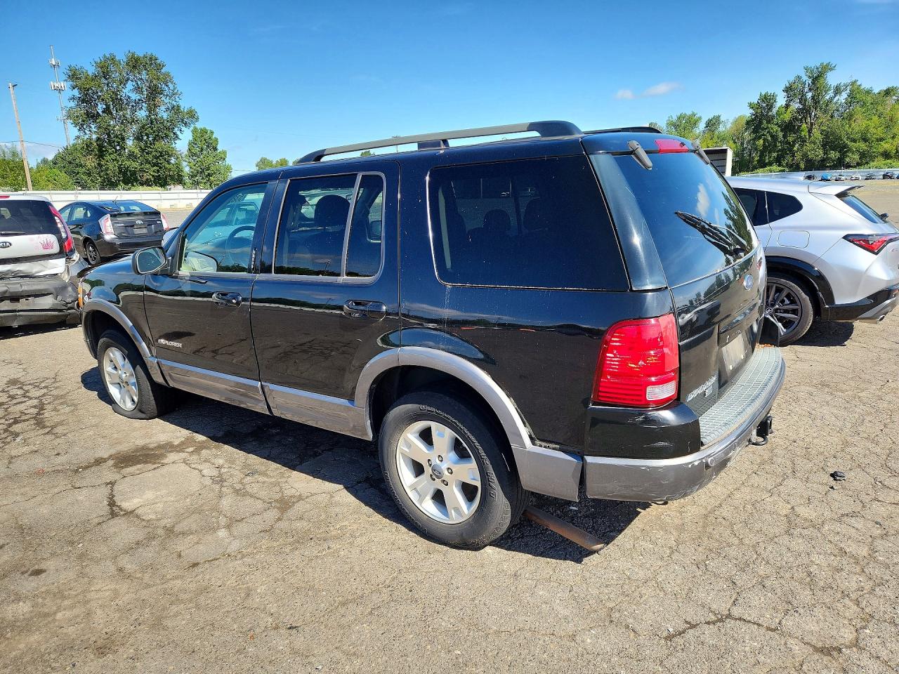 2004 FORD EXPLORER XLT photo 3