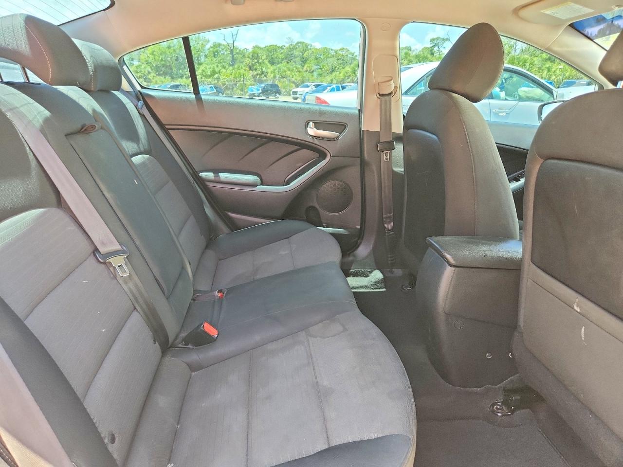 2018 KIA FORTE LX photo 28