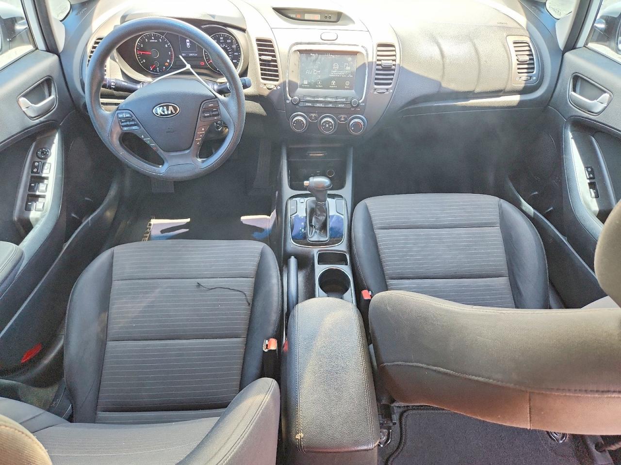 2018 KIA FORTE LX photo 22