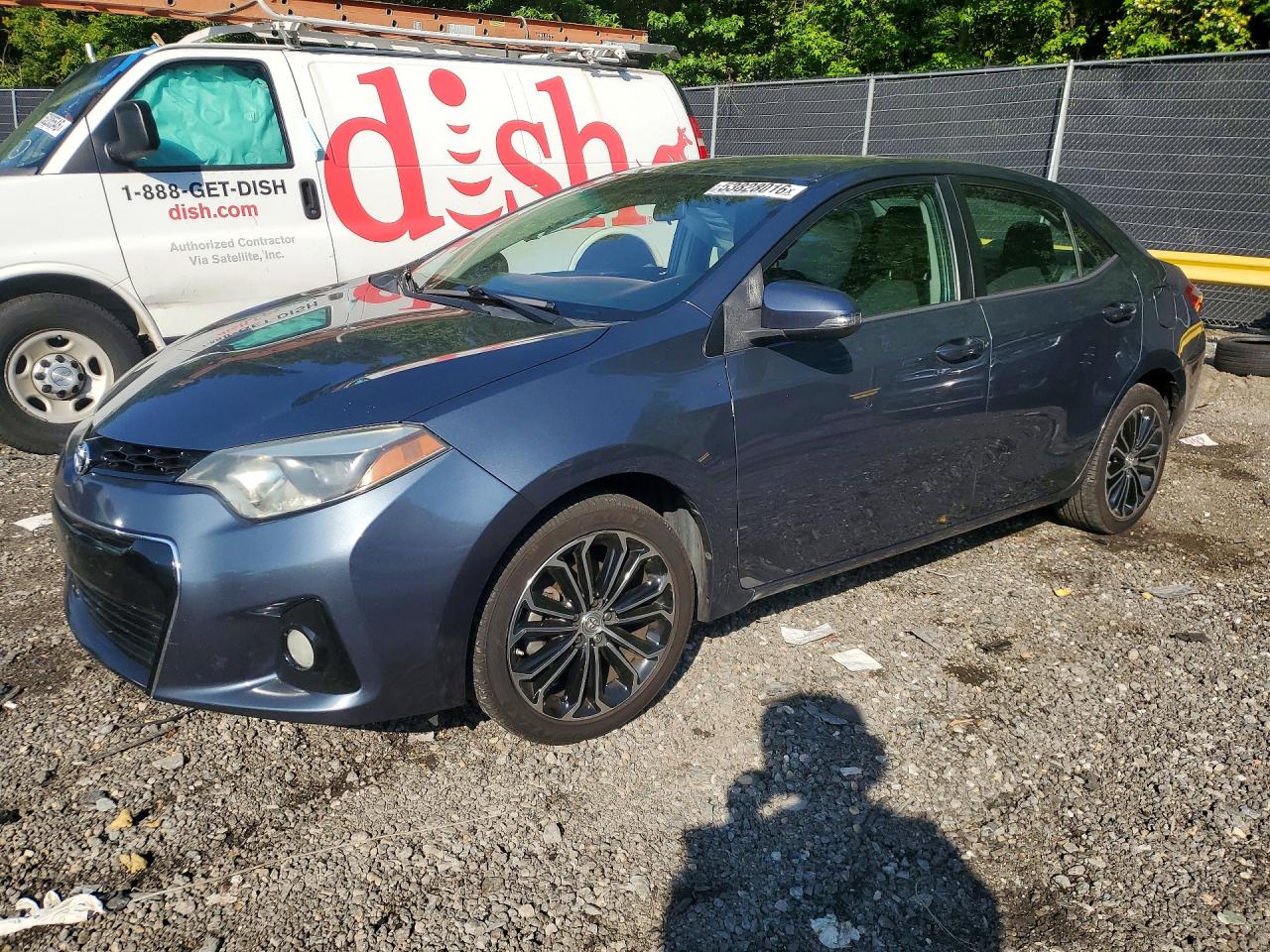 2015 TOYOTA COROLLA