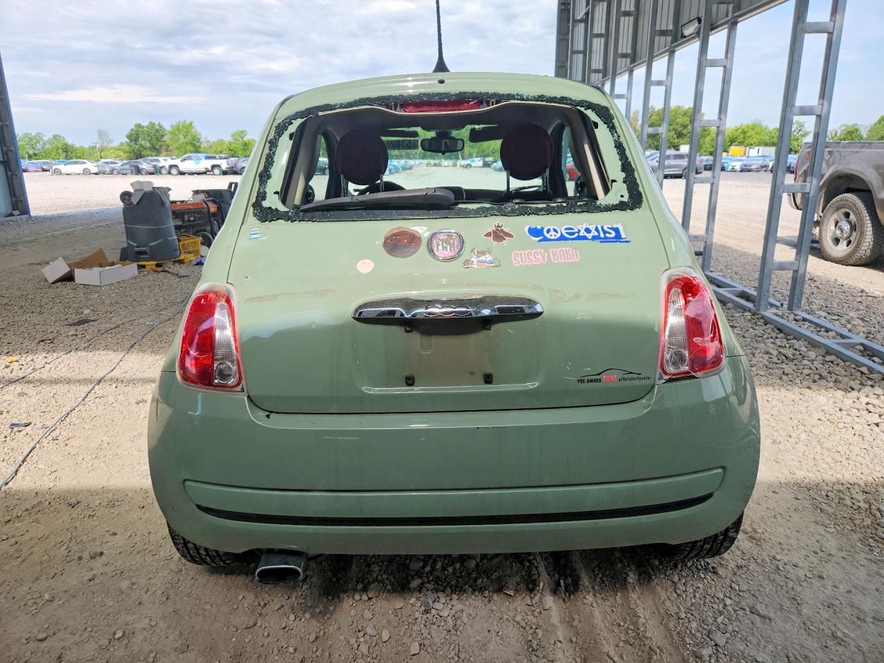 2017 FIAT 500 POP photo 11