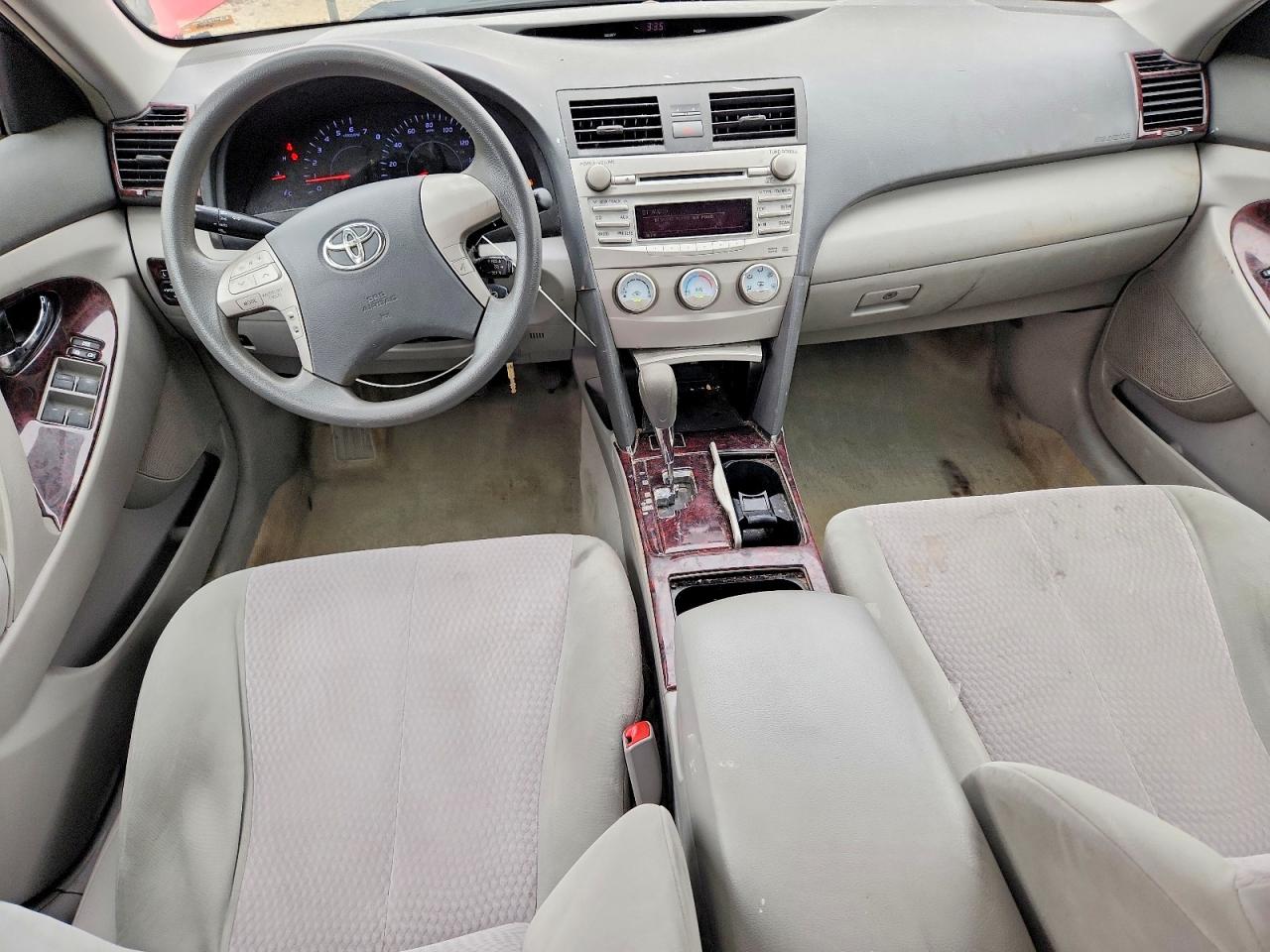 2011 TOYOTA CAMRY LE V6 photo 15