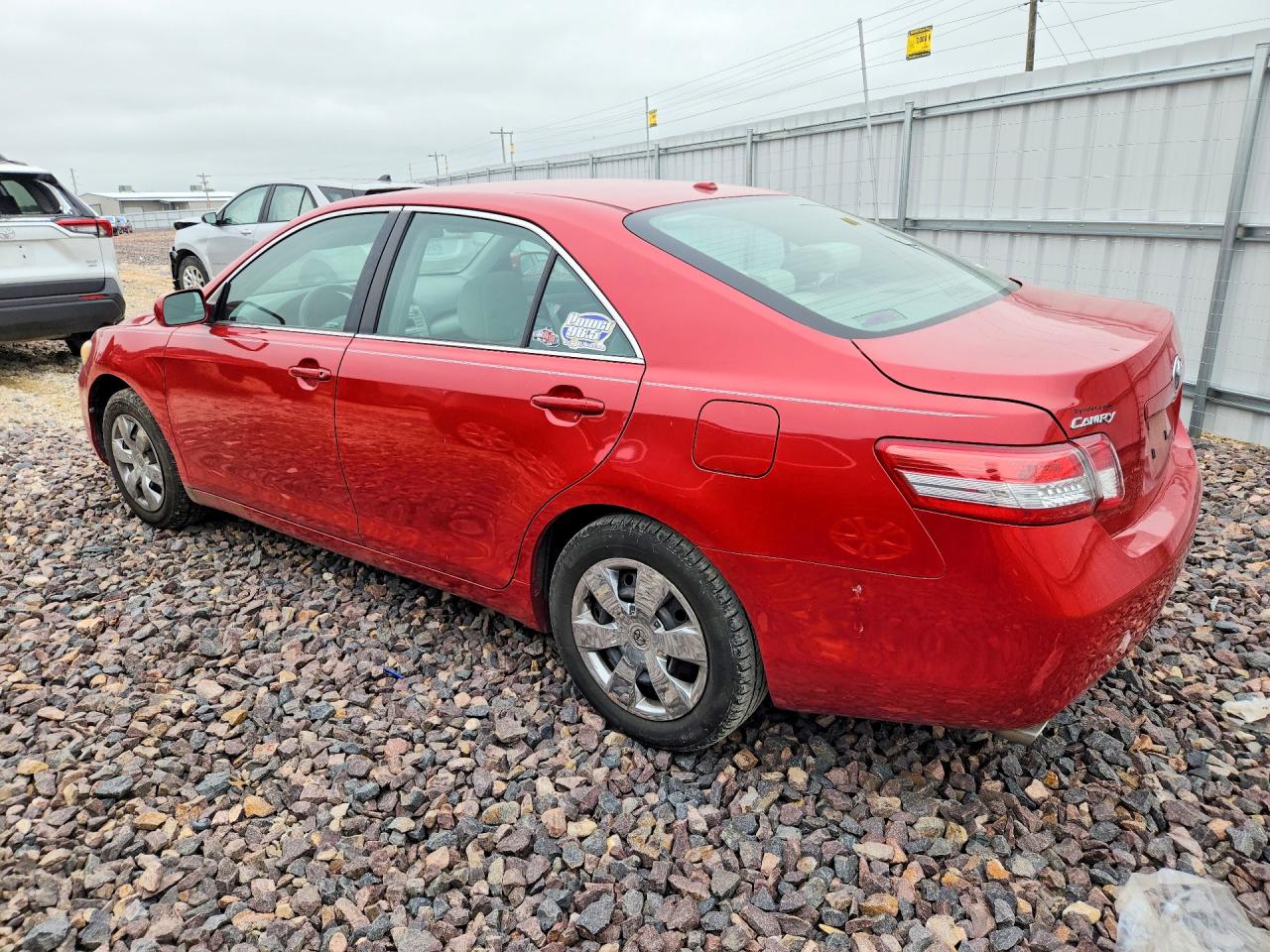 2011 TOYOTA CAMRY LE V6 photo 3