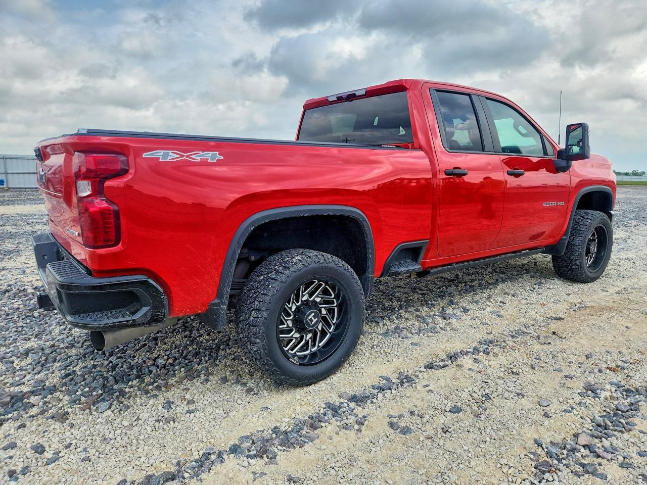 2023 CHEVROLET SILVERADO K2500 CUSTOM photo 3