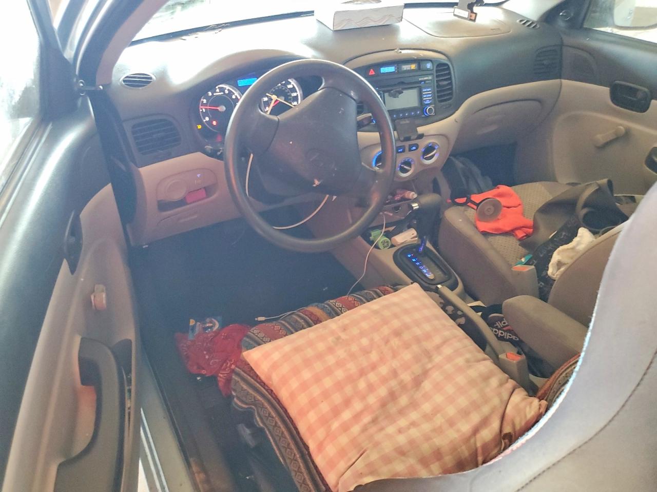 2011 HYUNDAI ACCENT GL photo 8