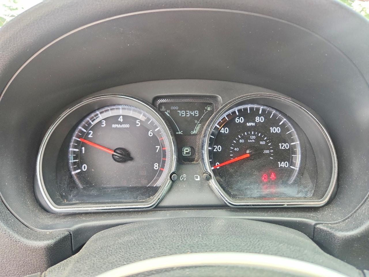 2019 NISSAN VERSA SV photo 25