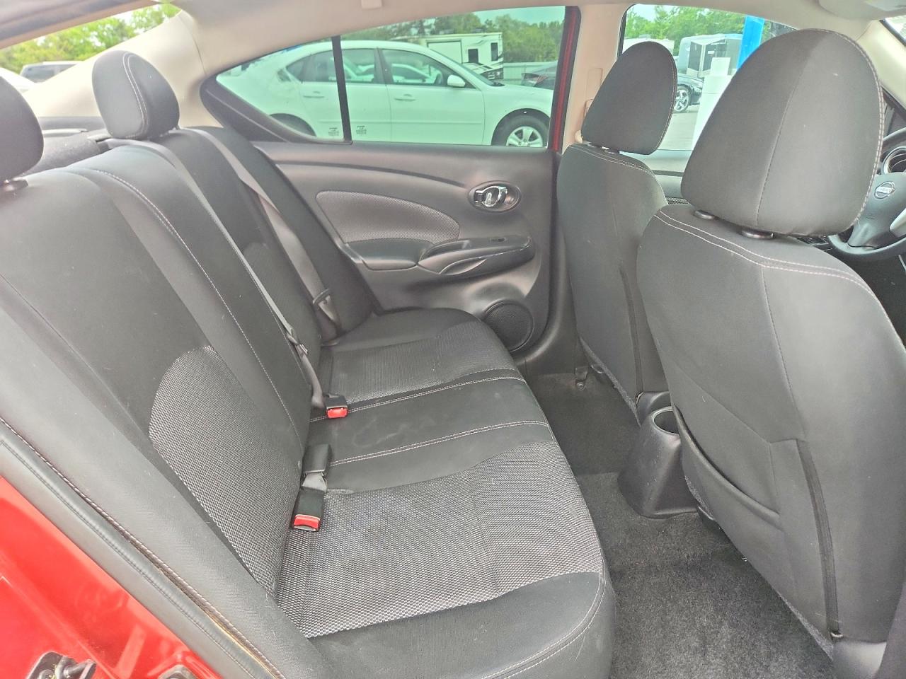 2019 NISSAN VERSA SV photo 28