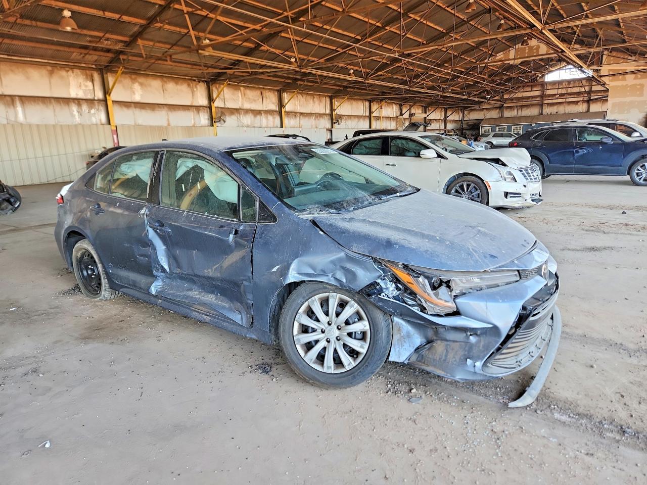 2025 TOYOTA COROLLA LE photo 4
