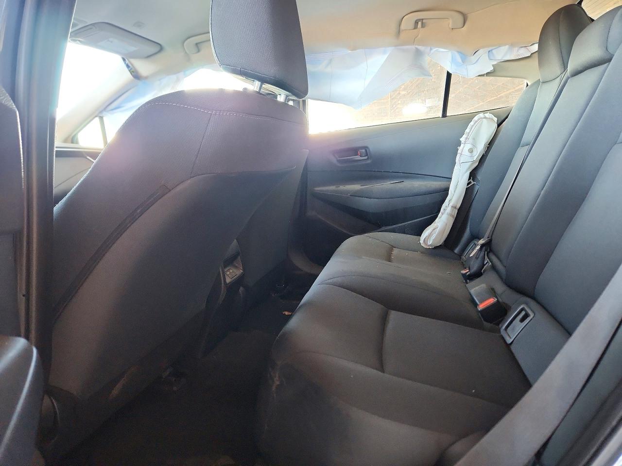 2025 TOYOTA COROLLA LE photo 10