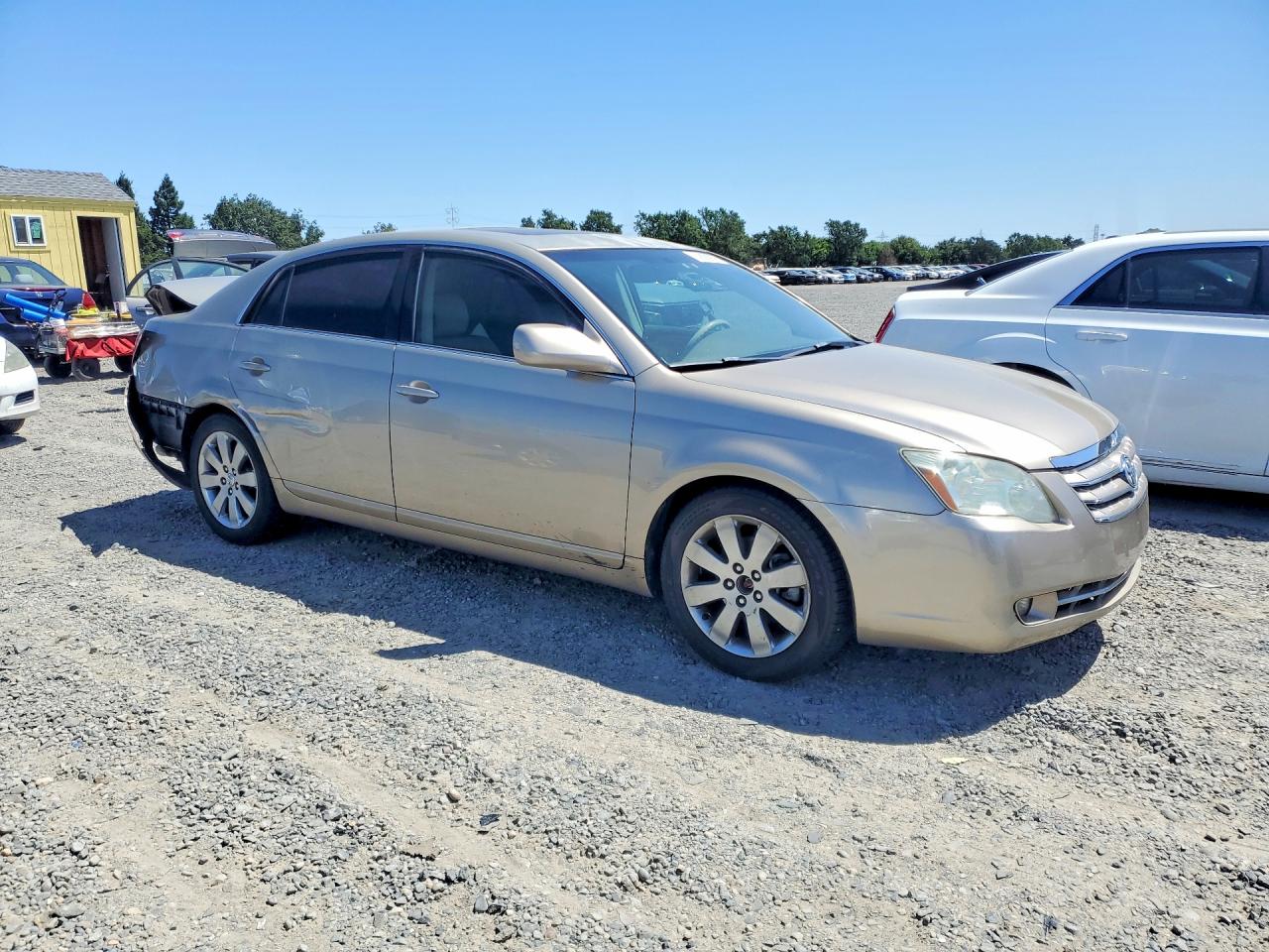 2005 TOYOTA AVALON XLS photo 4