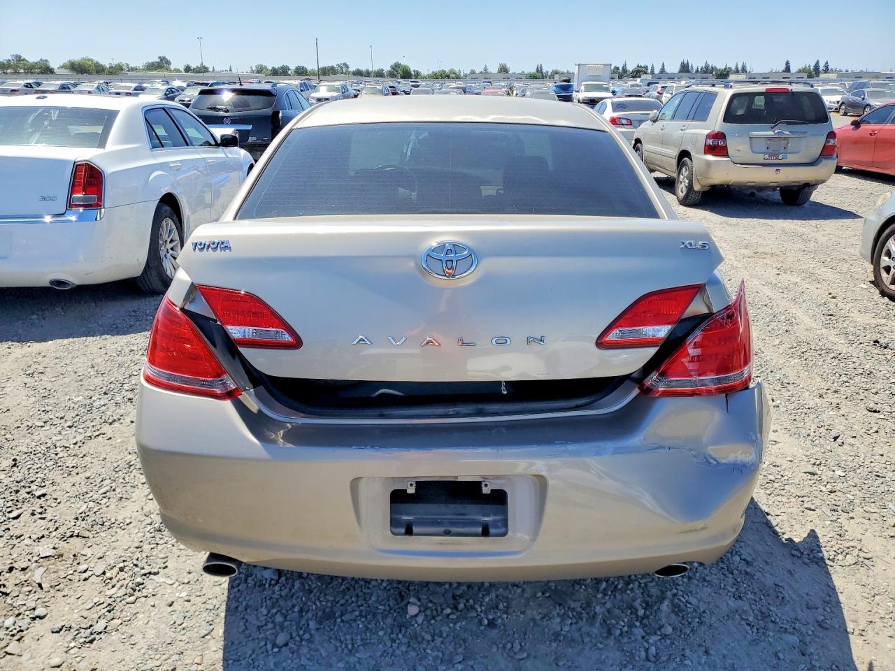 2005 TOYOTA AVALON XLS photo 6