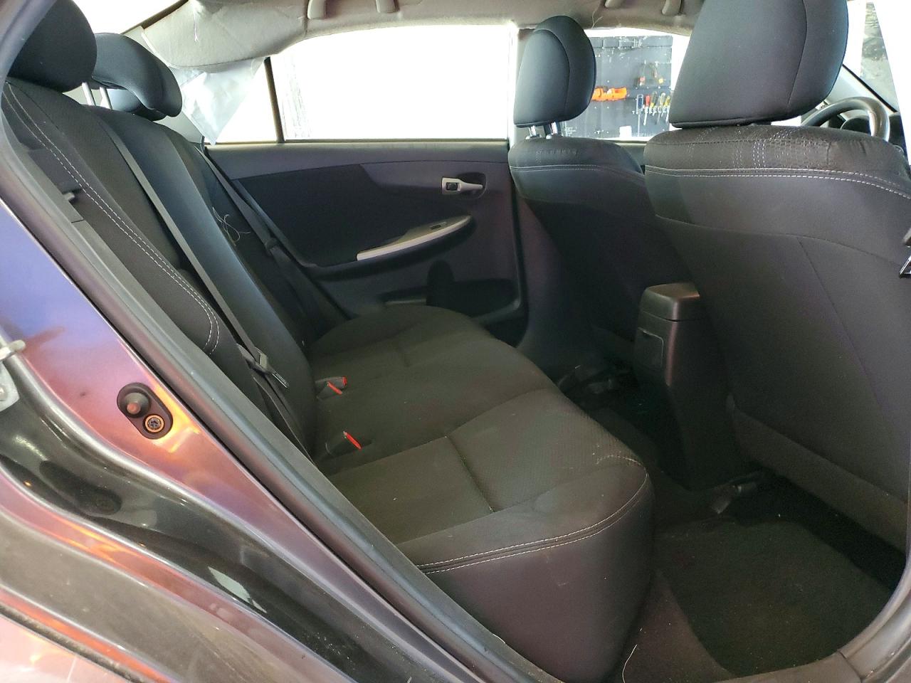 2012 TOYOTA COROLLA S photo 28