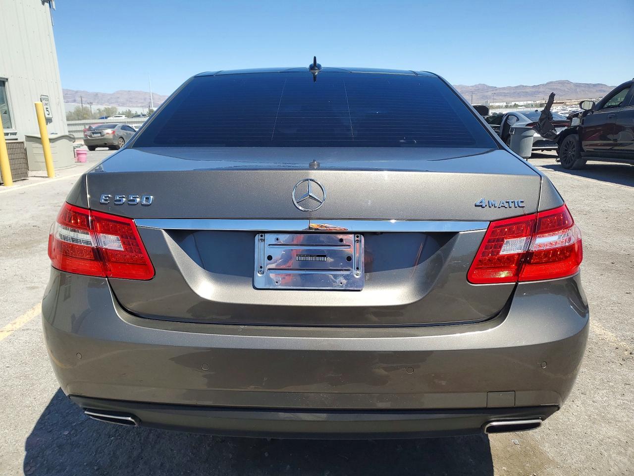 2010 MERCEDES-BENZ E 550 4MATIC photo 16
