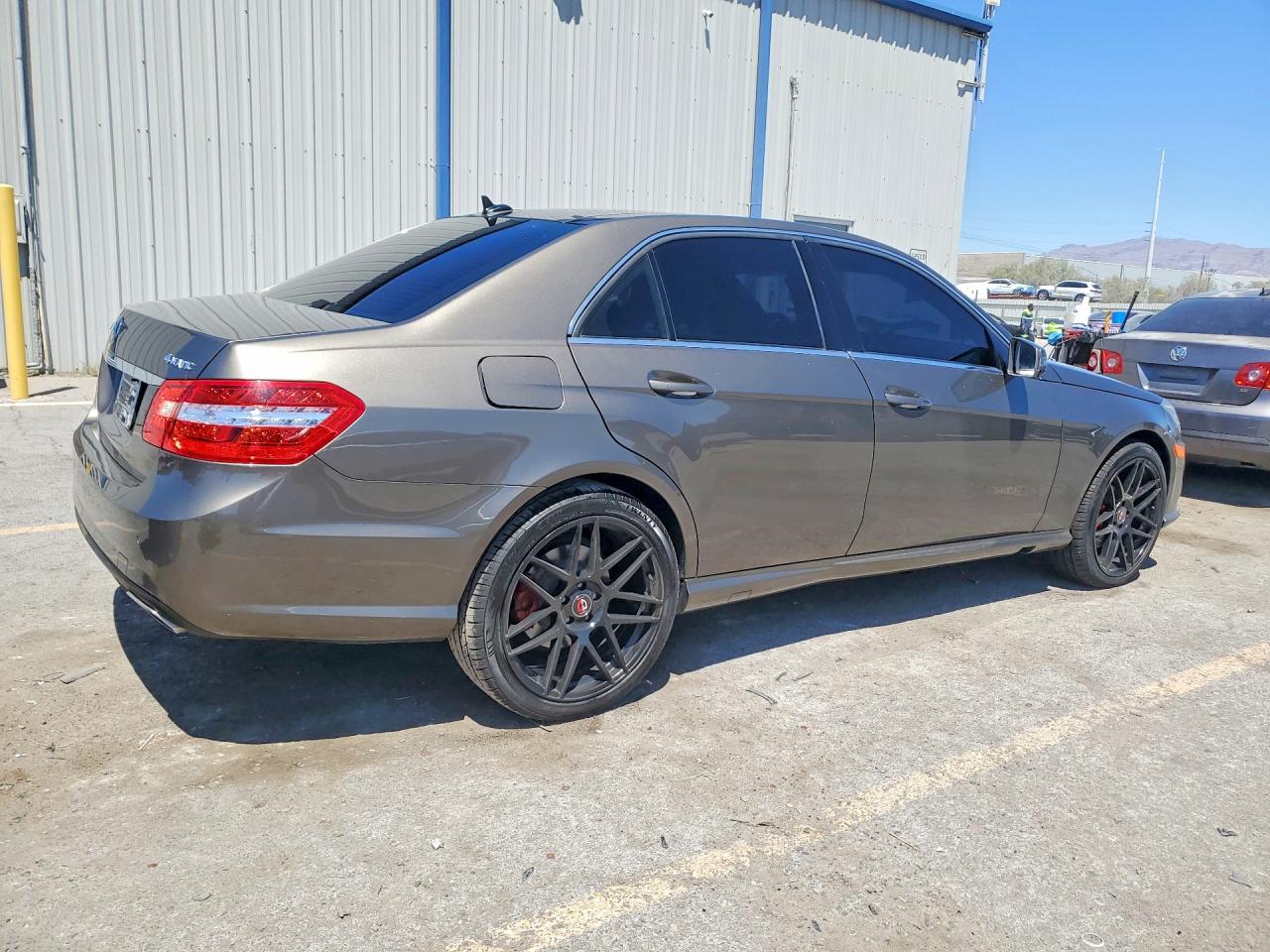 2010 MERCEDES-BENZ E 550 4MATIC photo 7