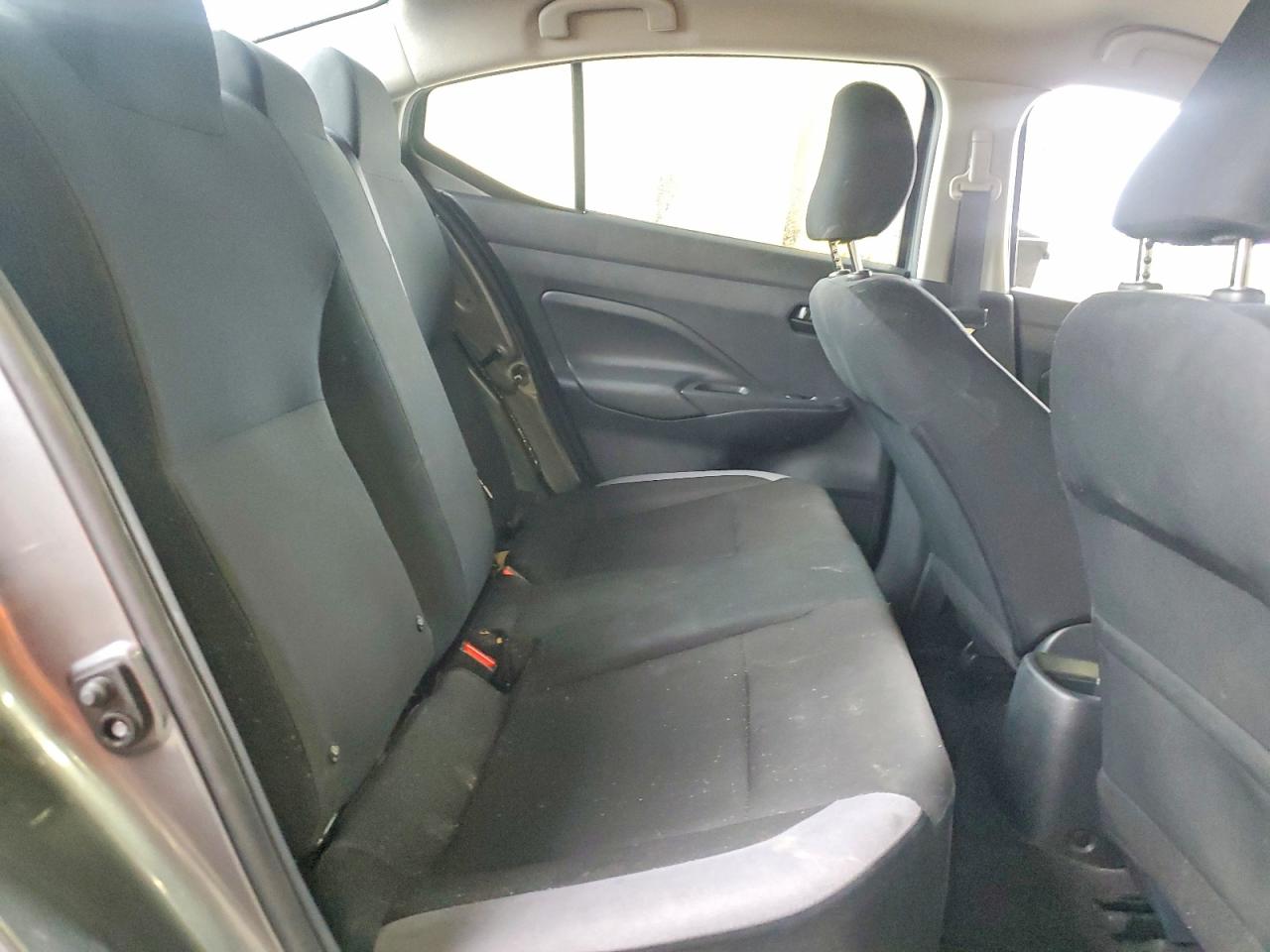 2025 NISSAN VERSA S photo 19