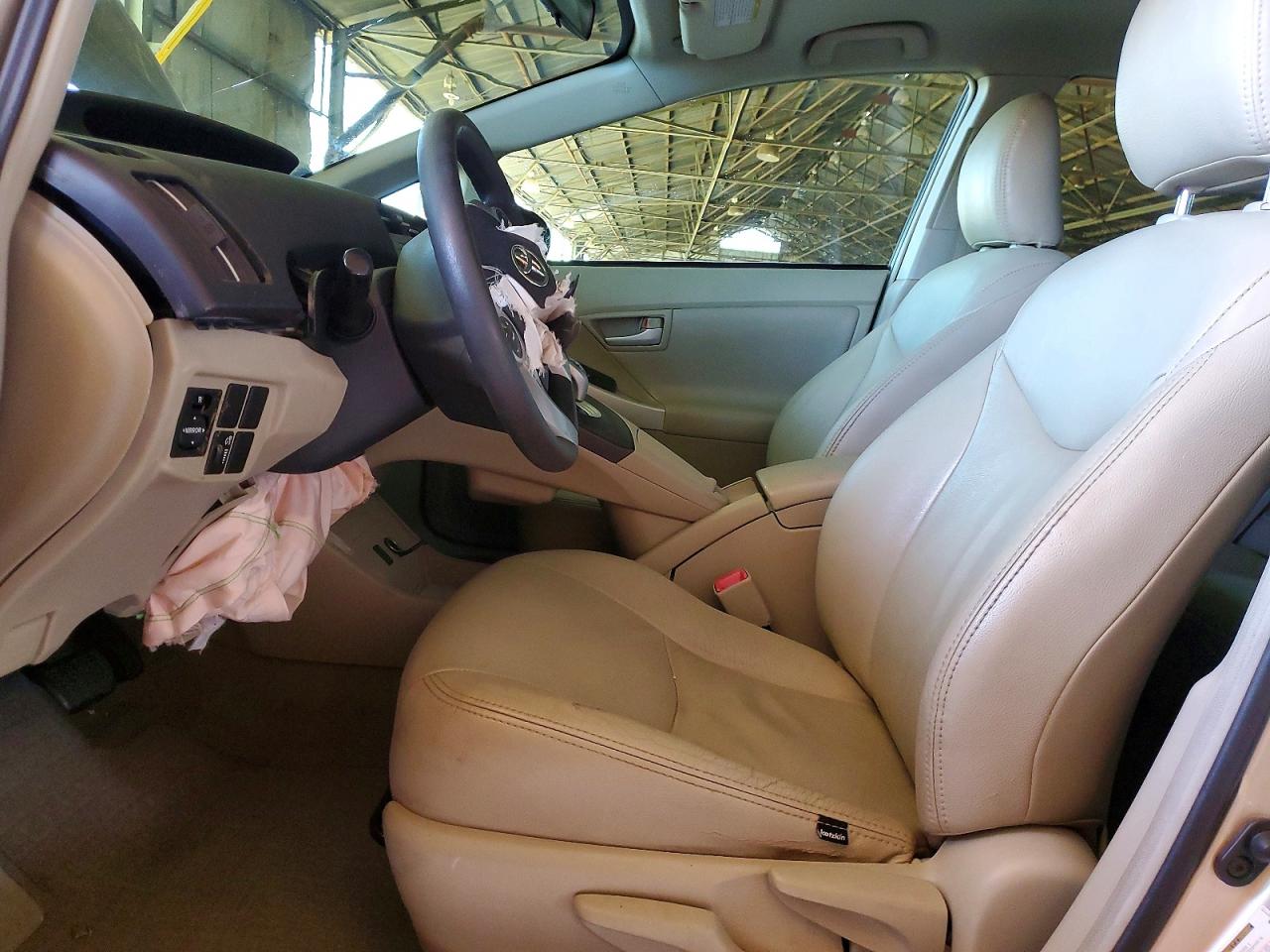 2011 TOYOTA PRIUS THREE photo 13